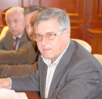 Sponte pleacă luni la Bucureşti să angajeze om la juridic